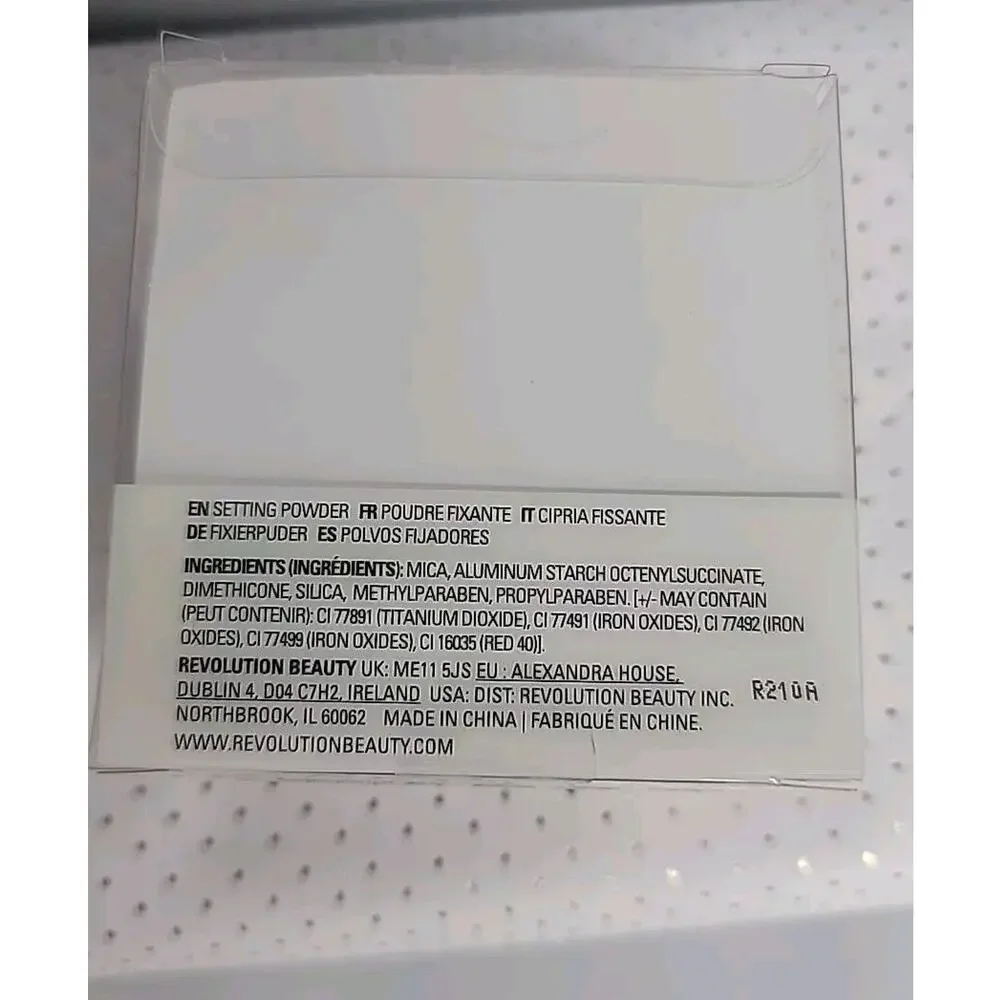 Revolution Conceal and Fix Loose Setting Powder Talc‎ Free LIGHT YELLOW